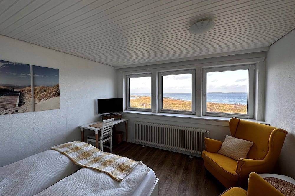 Ganze Wohnung, Fewo mit in einmaliger Wattlage mit Blick aufs Meer in Steenodde, Nebel