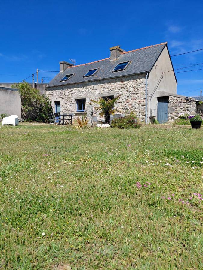 Location de vacances pour 6 personnes, avec terrasse et jardin dans Kerfissien - 3