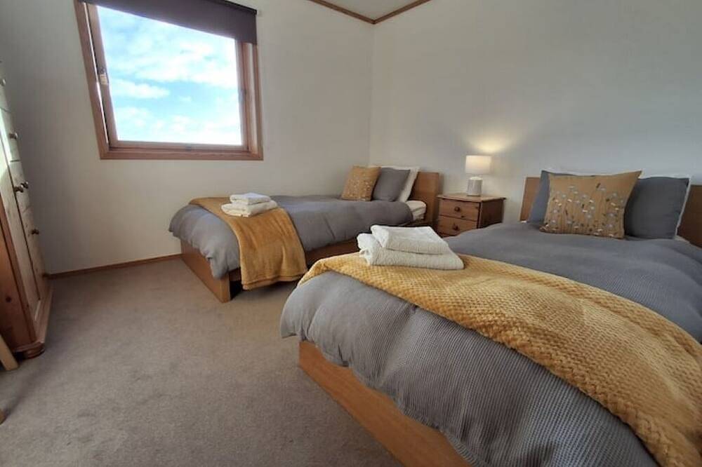 Delightful rural property, just thirty minutes from Lerwick. in Shetland Islands