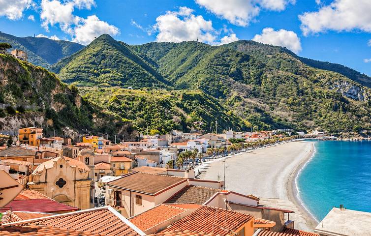 Accogliente appartamento sulla spiaggia con terrazza e parcheggio in Lido Antares Beach, Scilla