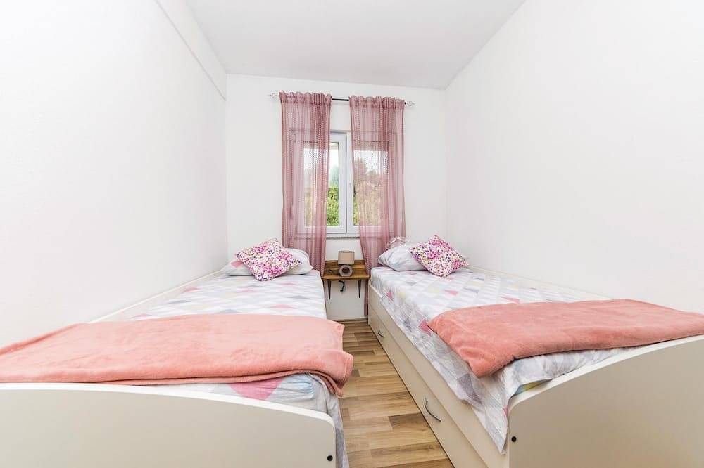 Geheel appartement, Prachtig appartement in Sevid met Wifi in Sevid, Split-Dalmatië