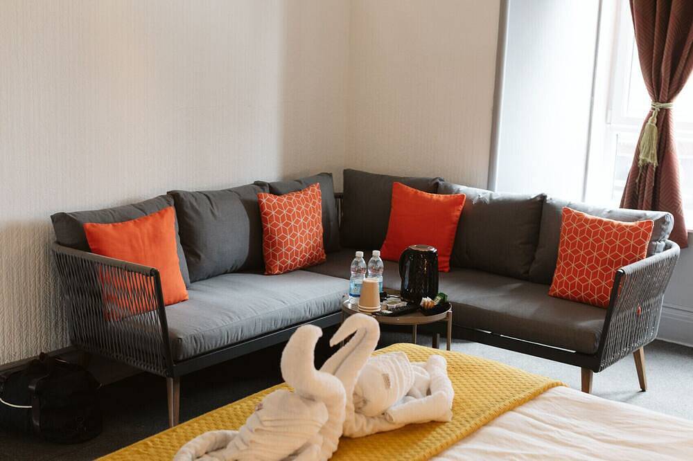 First Floor Room - 3 in Paisley, Renfrewshire