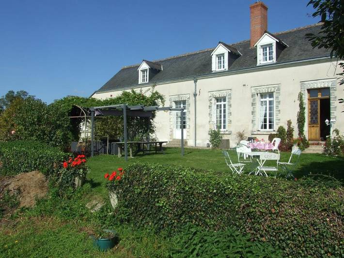 Location de vacances pour 2 personnes, avec vue et jardin à Saint-Martin-le-Beau - 2