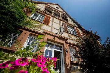 Chambre d’hôte pour 4 personnes, avec vue ainsi que piscine et jardin dans Flexbourg