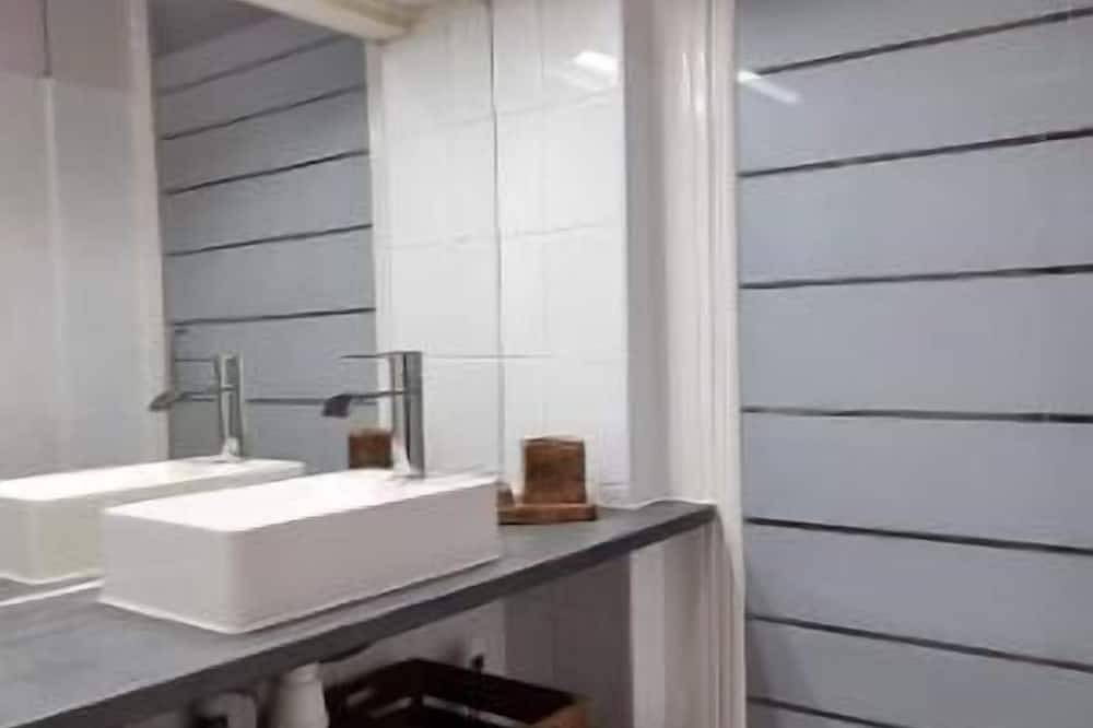 Ideal holiday home for 3 6 people families in Normandy by the sea on Juno Beach in Bernières-sur-Mer, Caen region