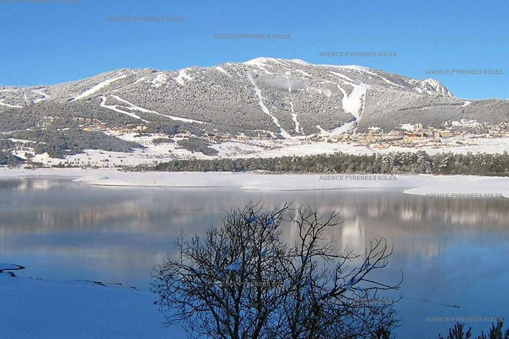 Appartement entier, T2 4 personnes avec parking et casier à skis à 300m des commerces in Les Angles, Parc naturel régional des Pyrénées catalanes