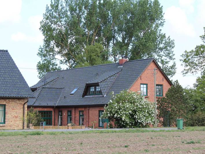 Ferienwohnung für 9 Personen, mit Terrasse und Garten sowie Pool in Mecklenburgische Schweiz