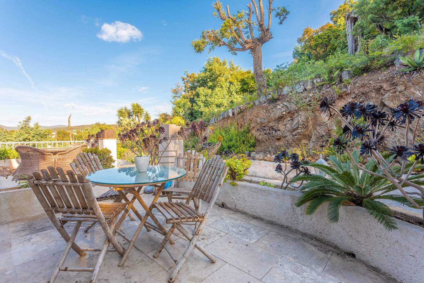 Chambre "Privilège 9" avec piscine partagée, Wi-Fi et climatisation in Roquebrune-sur-Argens, Région de Draguignan