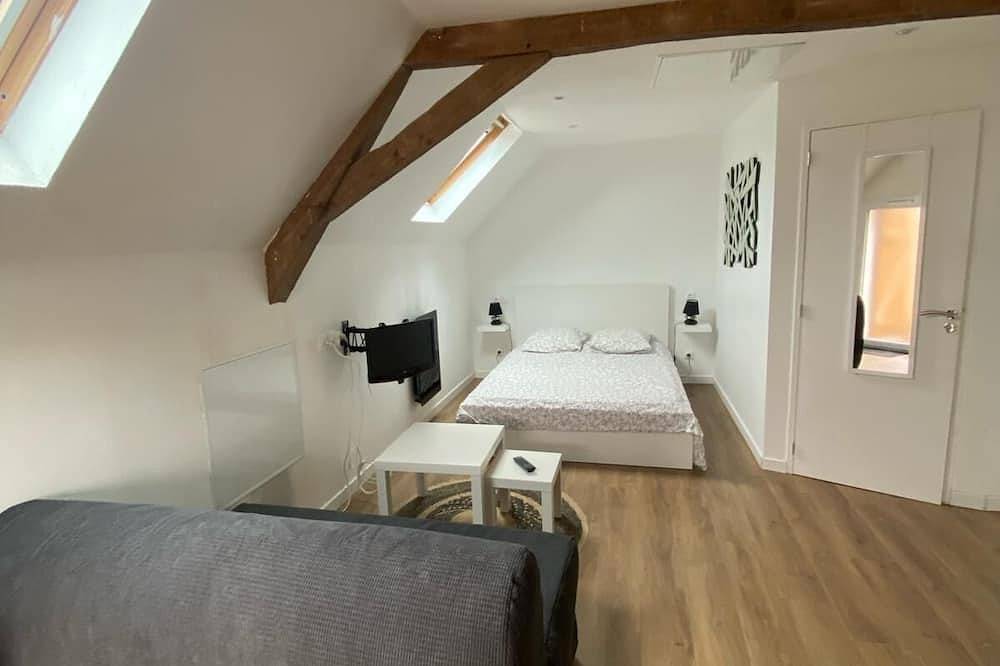 Appartement entier, Charmant Appartement à la Campagne Avec Parking et Cour Privatifs in Champtocé-sur-Loire, Vallée de la Loire