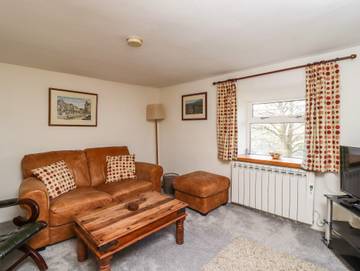 Log Cabin for 3 People in North Yorkshire, Photo 4