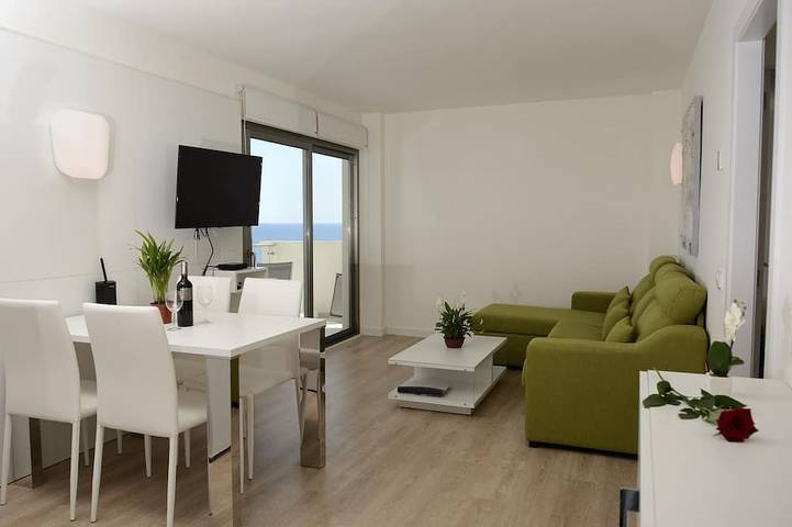 Apartamento entero, Moderno apartamento en primera línea de playa in Cala Millor, San Lorenzo de Cardessar