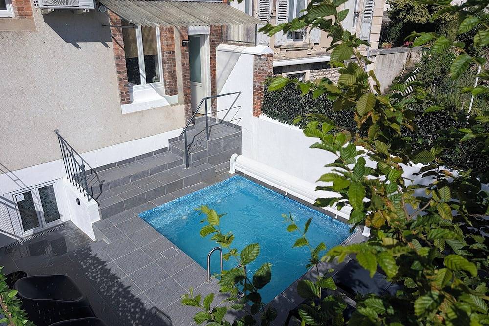 Entire apartment, La Piscine - Villa Valmy - Hypercentre - Railway station in Montluçon, Montluçon region