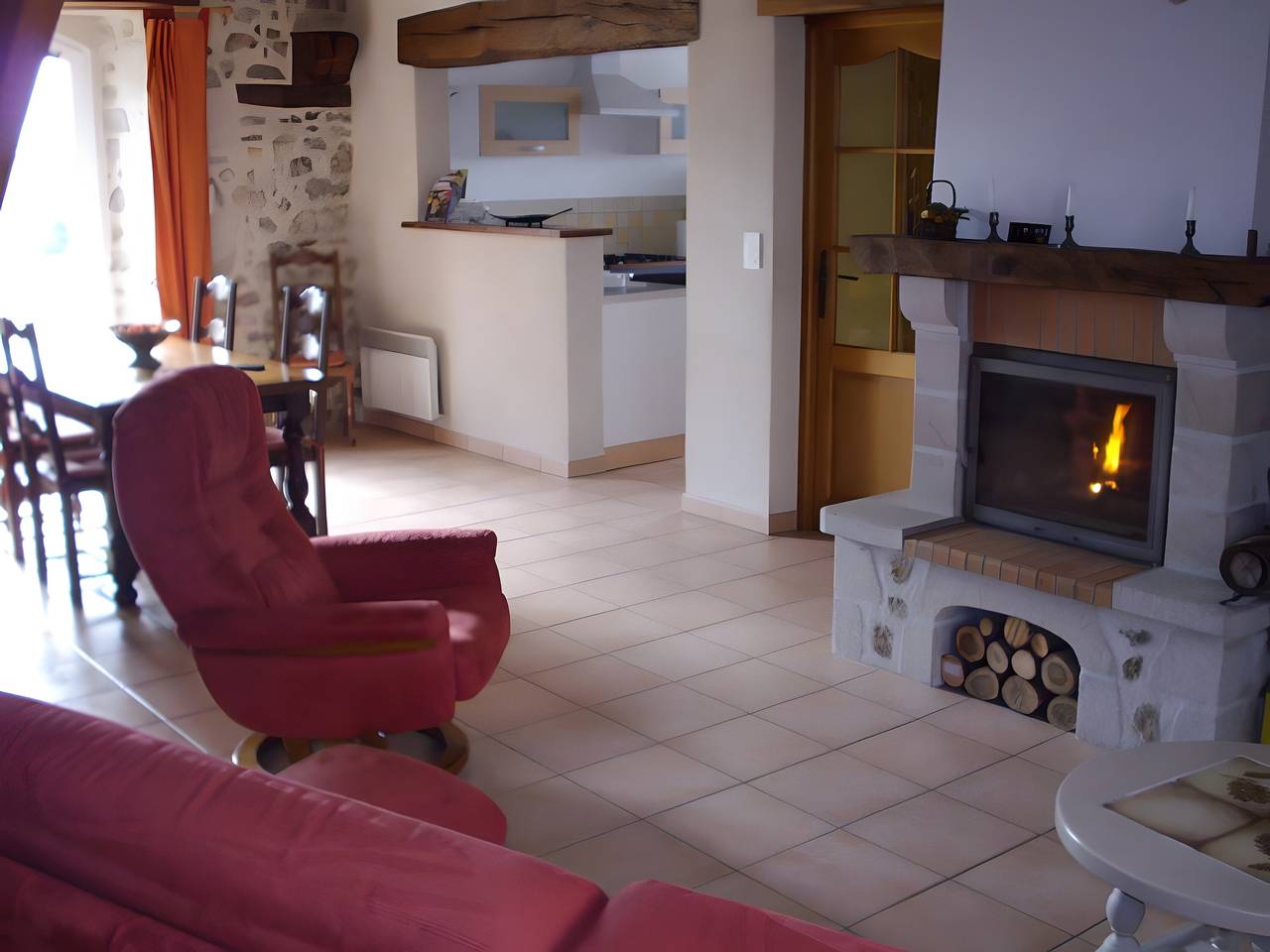 Maison de vacances 'Le Marronnier' avec vue sur les montagnes, jardin privé et Wi-Fi in Saint-Mamet-la-Salvetat, Région d'Aurillac