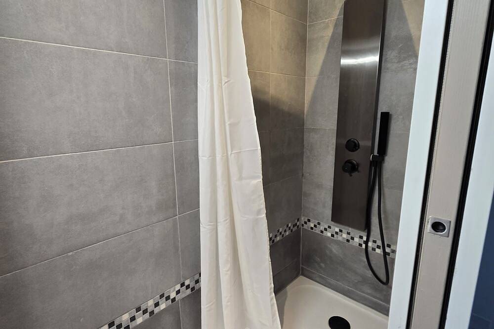 Appartement entier, Appartement rez de jardin 5 min de Cassis in Carnoux-en-Provence, Côte méditerranéenne (France)