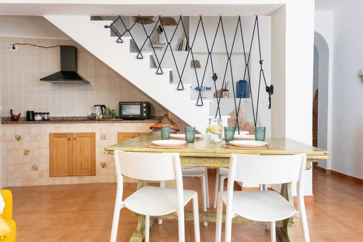 Casa de vacaciones 'Barbara' con jardín privado, Wi-Fi y aire acondicionado in Teulada (Italia), Provincia de Cagliari