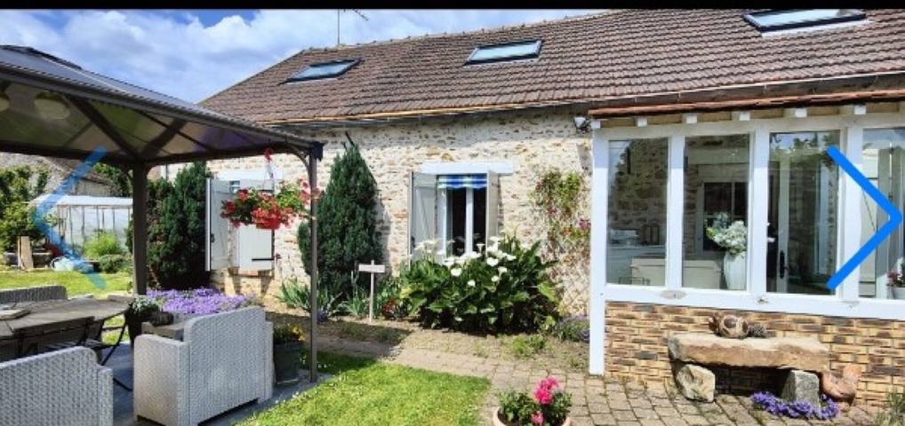 Gästezimmer „Chambre Rose“ mit gemeinsamer Terrasse, Garten und Wlan in Sermaise (Île de France), Essonne