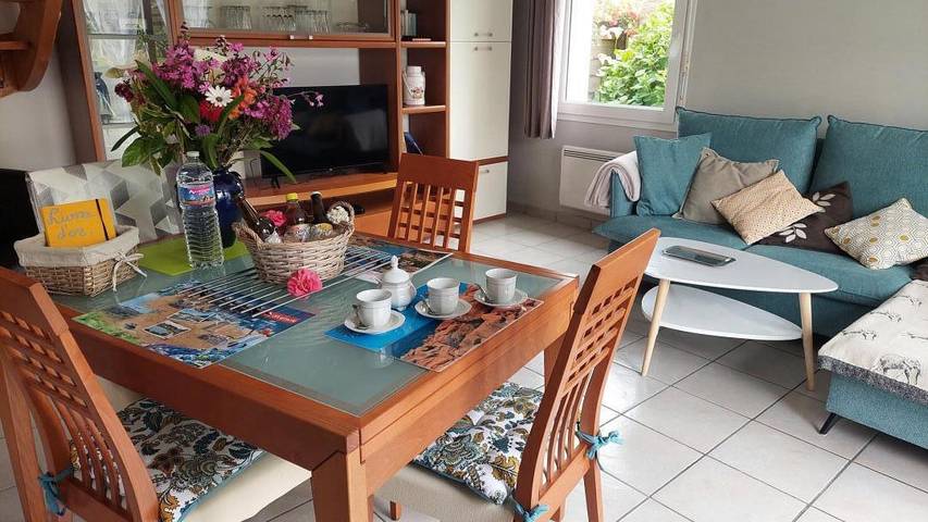 Gîte pour 4 personnes, avec Terrasse ainsi que Jardin et Vue à Trégastel - 3