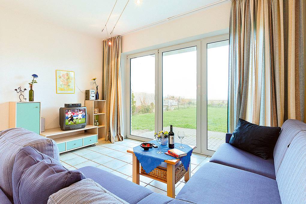 Apartamento vacacional entero, D 135.060 - Ferienwohnung Kiek Ut Eg, Nr. 1 in Weitendorf-Hof, North-West Mecklenburg (Wismar region)