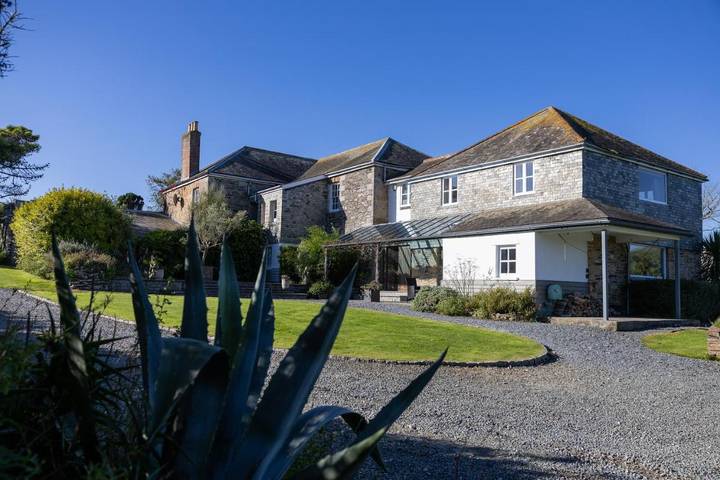 Holiday rental for 12 people, with terrace and hot tub, with pets in Holywell Bay