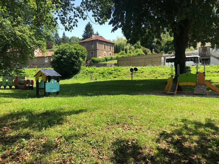 Gîte pour 3 personnes, avec terrasse à Cransac - 4