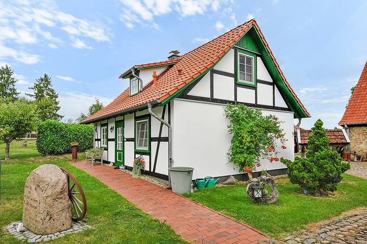 Ferienhaus für 4 Personen, mit Terrasse und Garten - 1