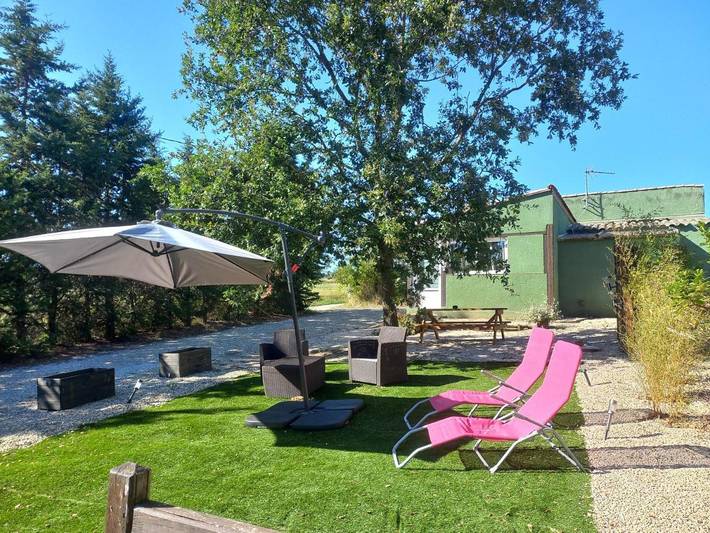 Ferienhaus für 5 Personen, mit Whirlpool und Garten sowie Pool und Ausblick
