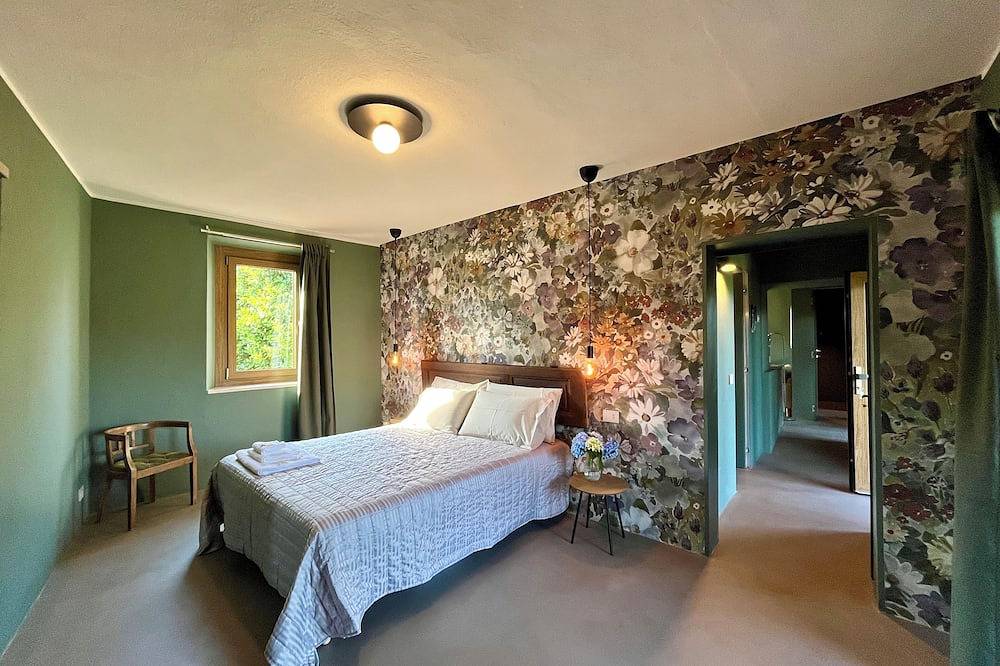 Ganze Wohnung, Lovi House, App. Olive. Accommodation surrounded by greenery perfect for a family. in Borgosesia, Walliser Alpen