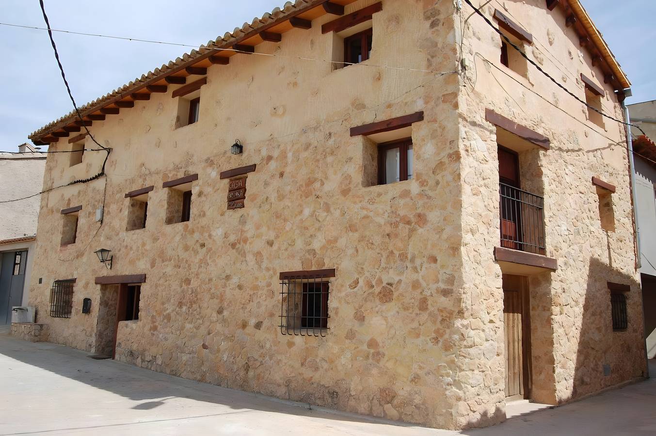 Country House 'Antiga 5' with Mountain View and Wi-Fi in Los Santos (Valencia), Castielfabib
