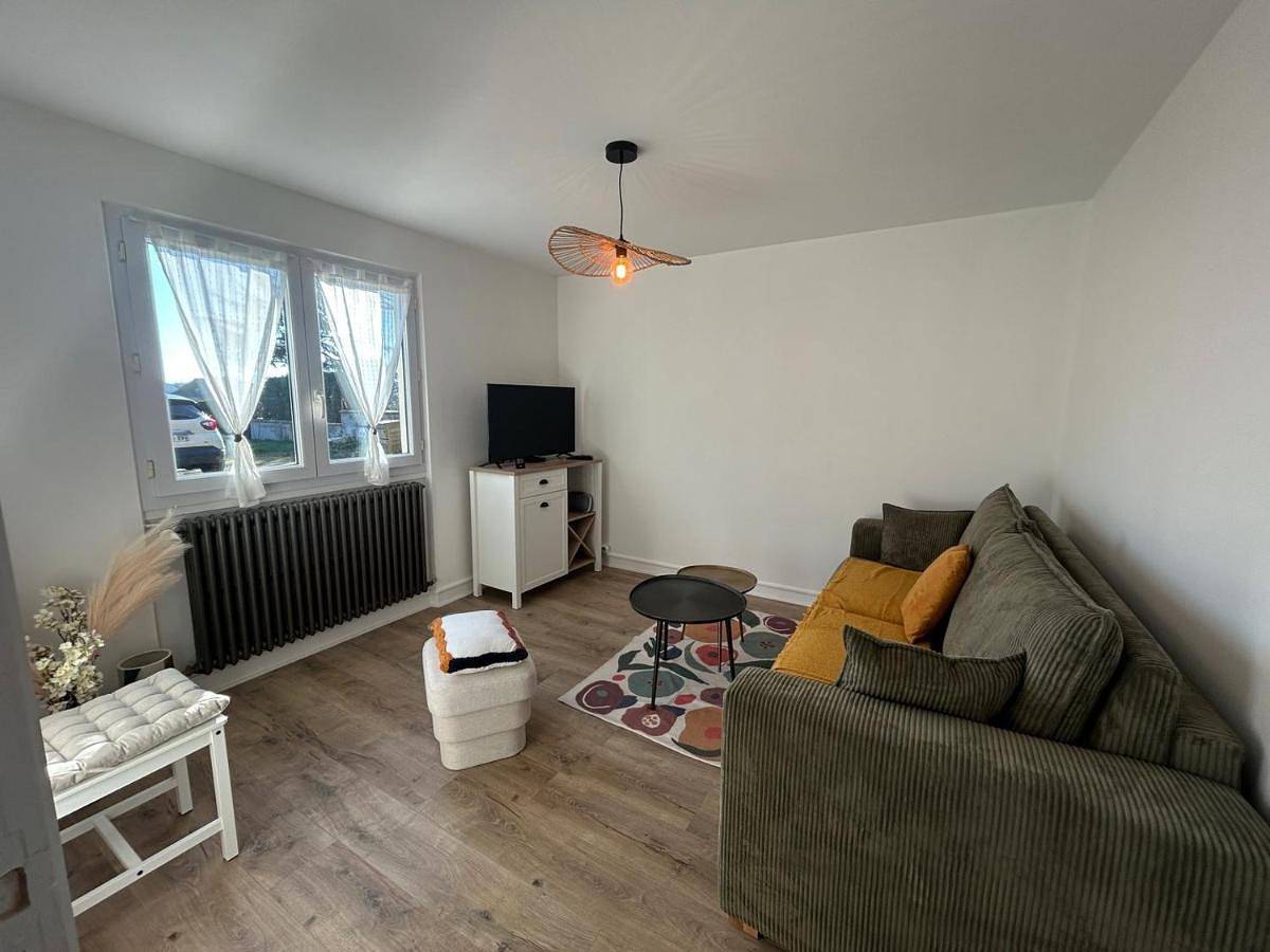 Appartment Jumapi in Fontaine-le-Comte, Vienne (France)