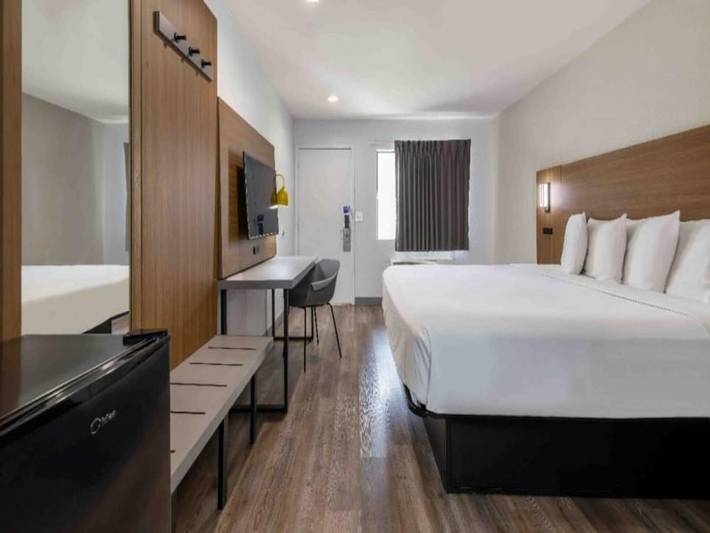 Apartamento entero, 1 cama king size | No fumadores in Santa Ana (california), Condado de Orange
