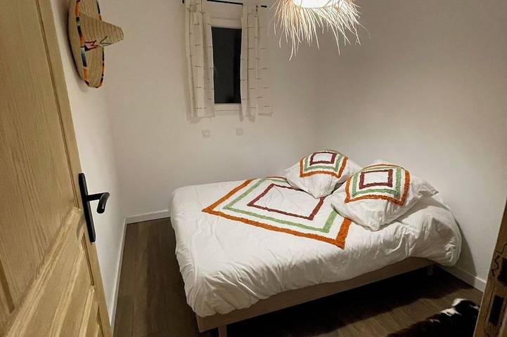Nice villa with swimming pool overlooking the island of Capraia and 2 minutes walk from the beach. in Macinaggio, Rogliano