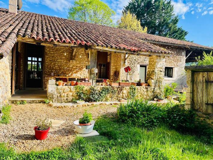 Location de vacances pour 2 personnes, avec vue et jardin dans Brantôme en Périgord - 4