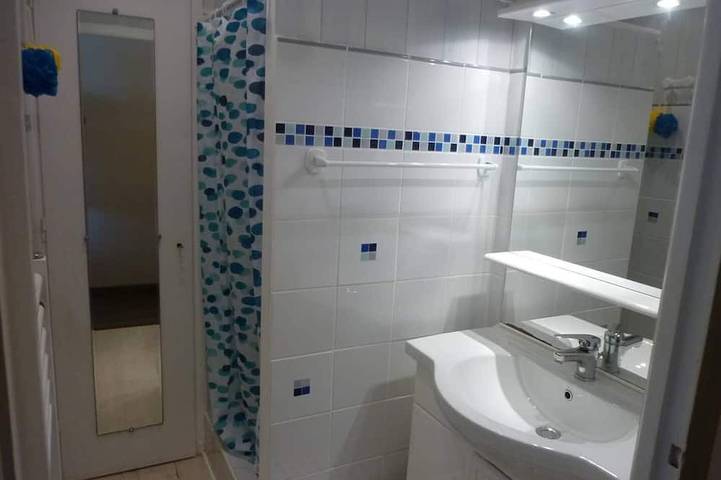 Gîte pour 4 personnes dans Petite plage de Kervoyal - 3