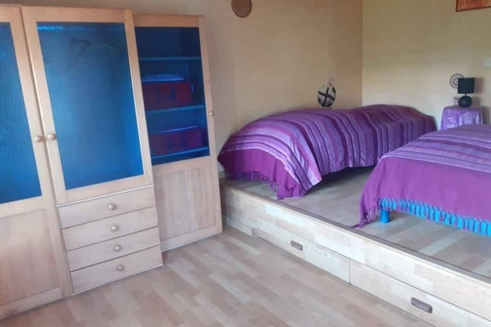 Oléron island large house with private no overlooking, garden near to the ocean in Saint-Pierre-d'Oléron, Côte de Beauté