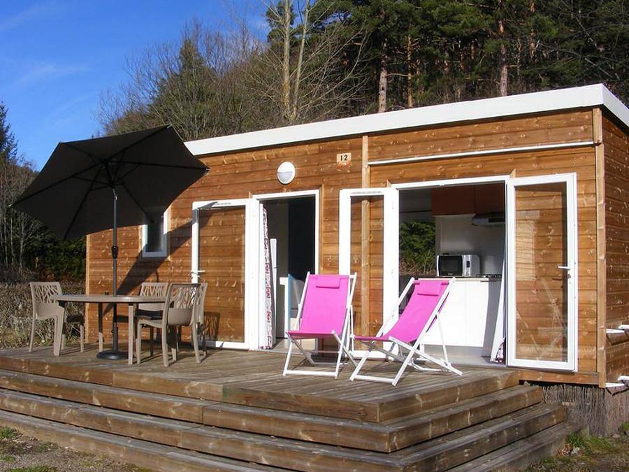Domaine du Lac de Chambon - Mobile home 4 persons - Cottage Family Pmr 4 persons in Murol, Volcans d'Auvergne Regional Nature Park