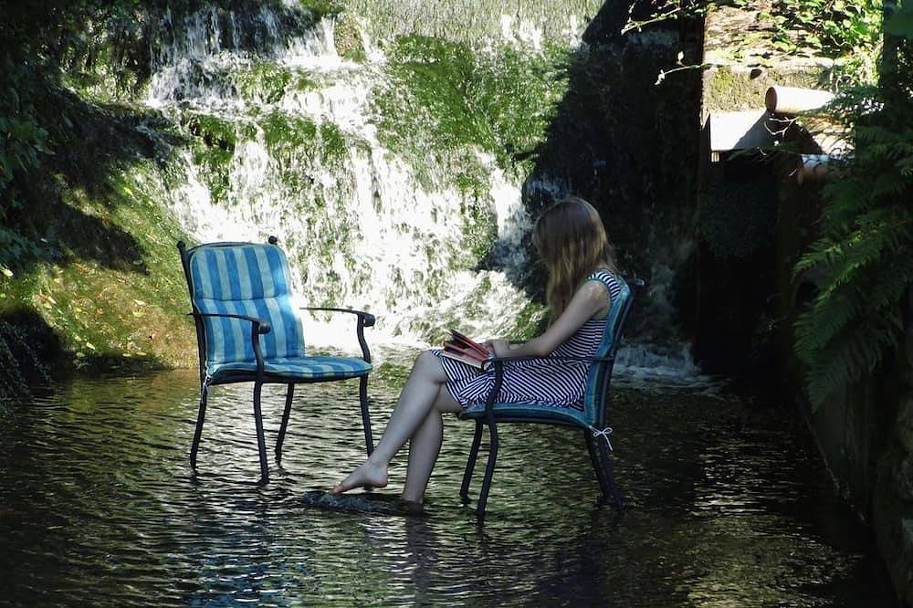 Ganze Wohnung, Ferienwohnung Amselnest - Ferienwohnung am Bach in Lügde, Kreis Lippe
