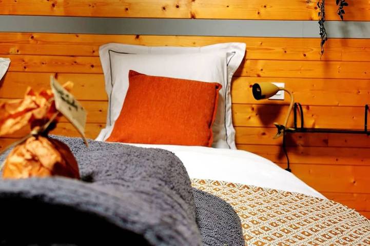 Gîte pour 21 personnes, avec sauna ainsi que jardin et terrasse à Saint-Agrève - 2