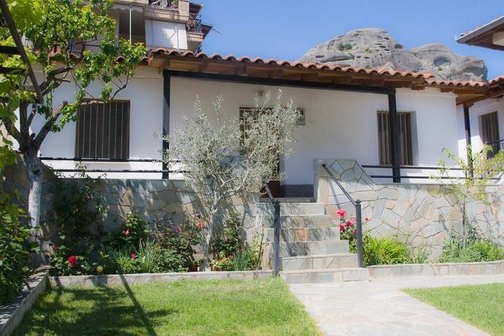Location de vacances pour 4 personnes, avec jardin et vue dans Kalambáka - 2