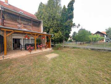 Ferienwohnung für 4 Personen, mit Balkon und Garten in Keszthely