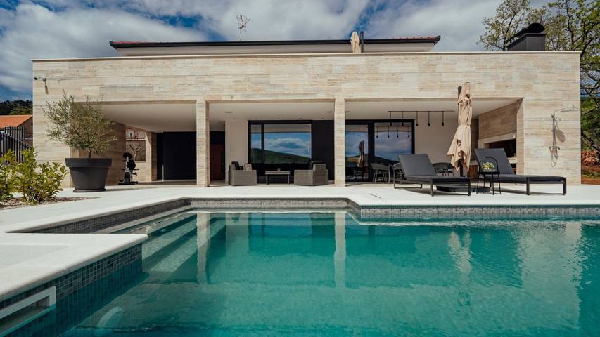 Villa für 8 Personen, mit Terrasse und Sauna sowie Garten und Whirlpool - 1