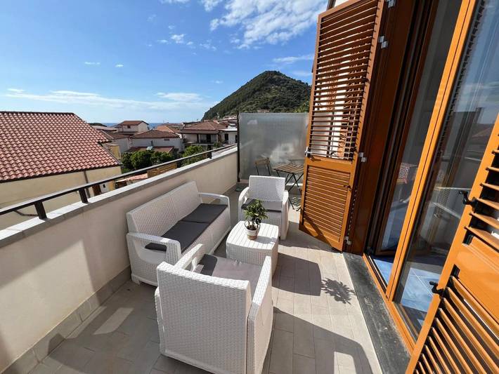 Casa vacanza per 4 persone, con panorama e giardino a Santa Maria di Castellabate