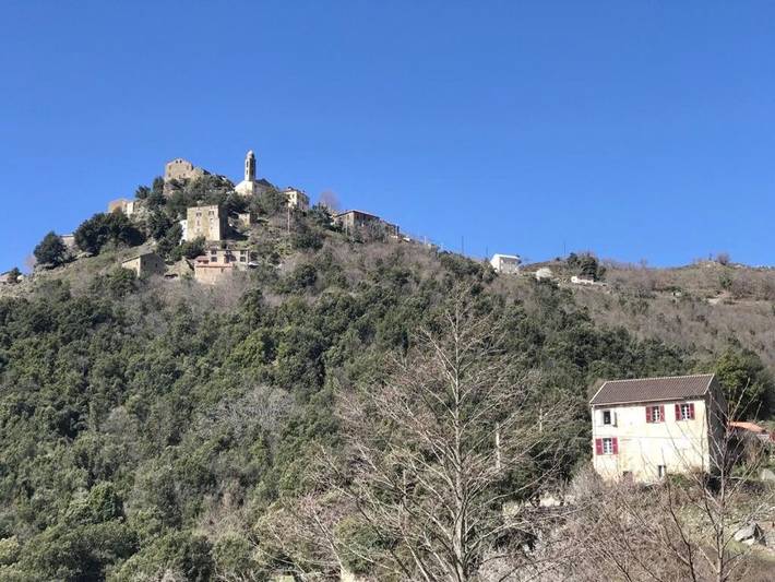 Location de vacances pour 2 personnes, avec jardin et vue à Santa-Lucia-di-Mercurio