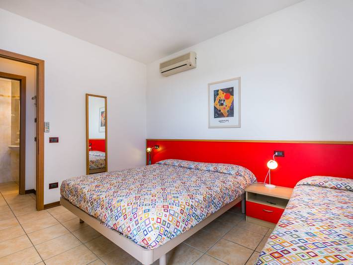 Ferienwohnung für 4 Personen, mit Balkon und Terrasse in Porto Santa Margherita - 4