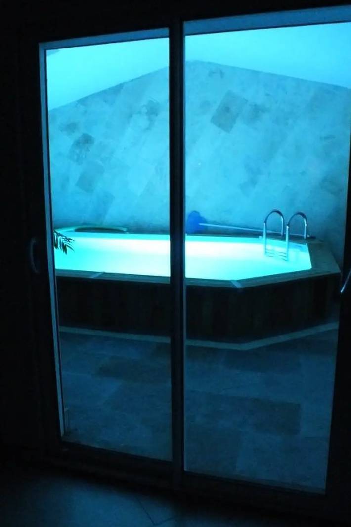 Villa pour 4 personnes, avec jacuzzi ainsi que jardin et piscine à Aix-en-Provence - 2