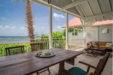 Gîte pour 4 personnes, avec vue et balcon à Le Moule