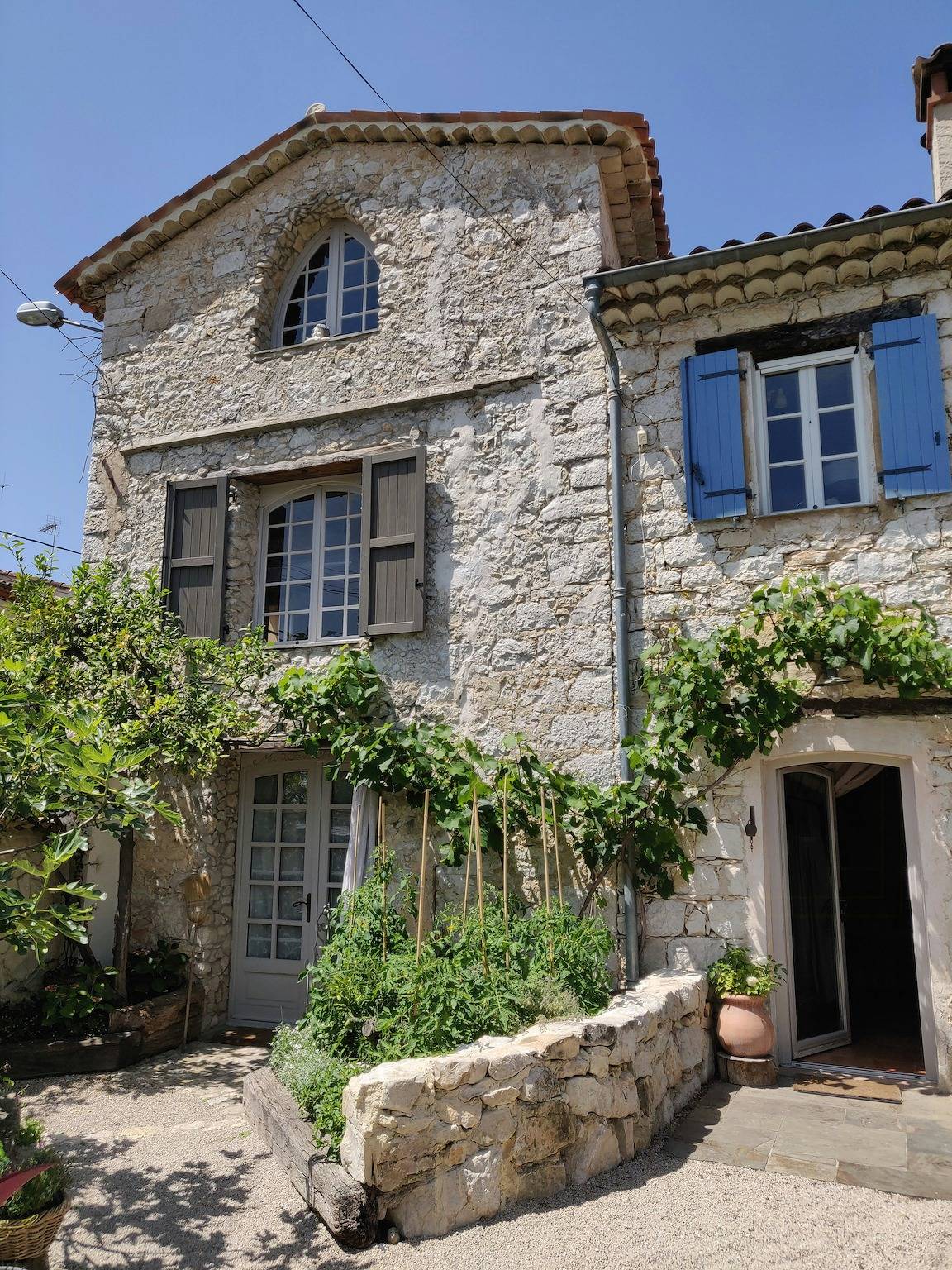 Romantisch appartement in historisch huis in de Provence in Roquefort-les-Pins, Cannes regio