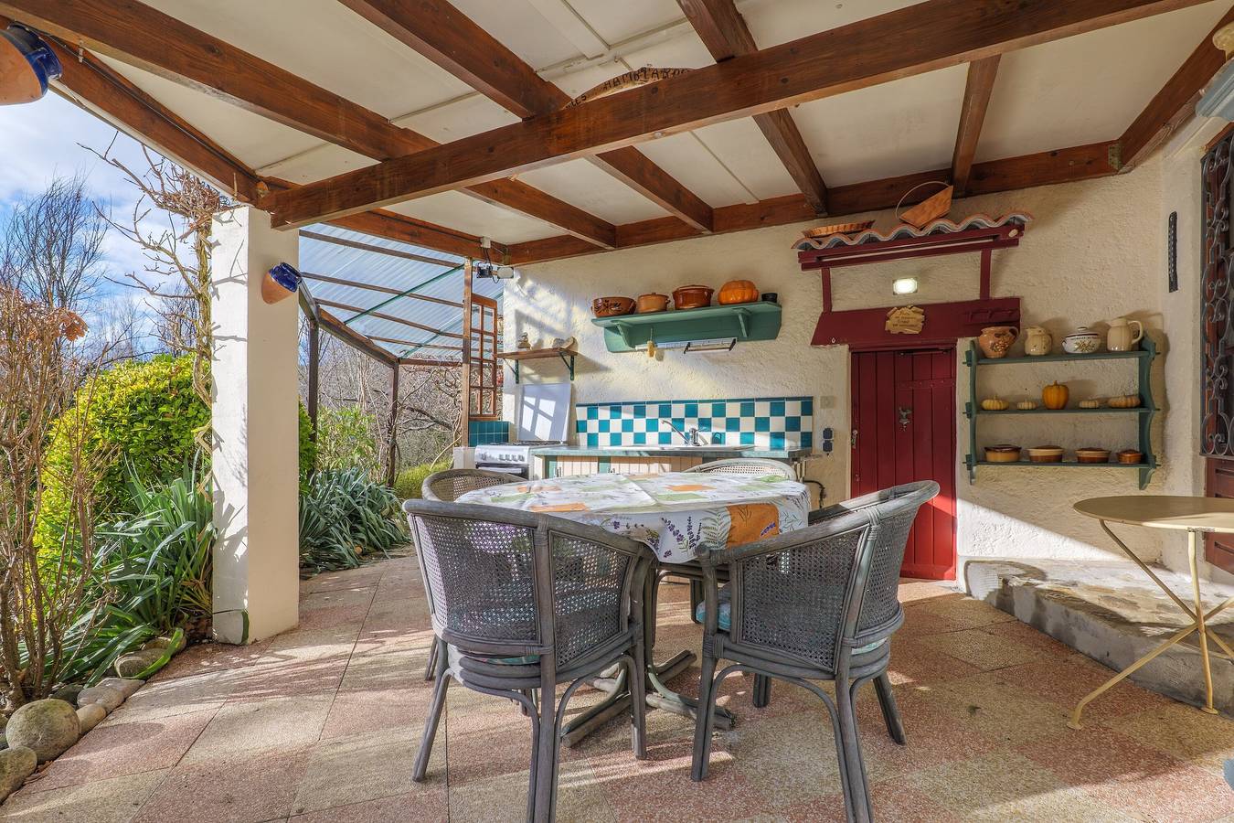 Gîte Lagachon: Bergblick, private Terrasse und Garten in Saint-Étienne-de-Boulogne, Parc naturel régional des Monts d'Ardèche