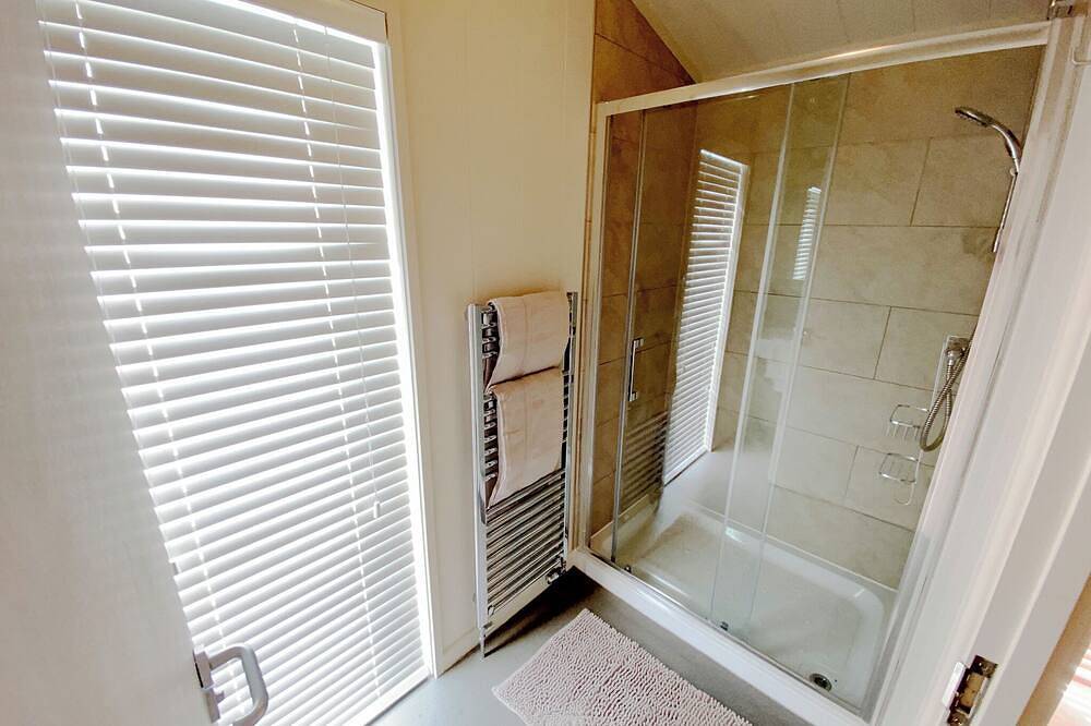 Luxury Holiday Lodge with Hot Tub in Kielder Forest Park