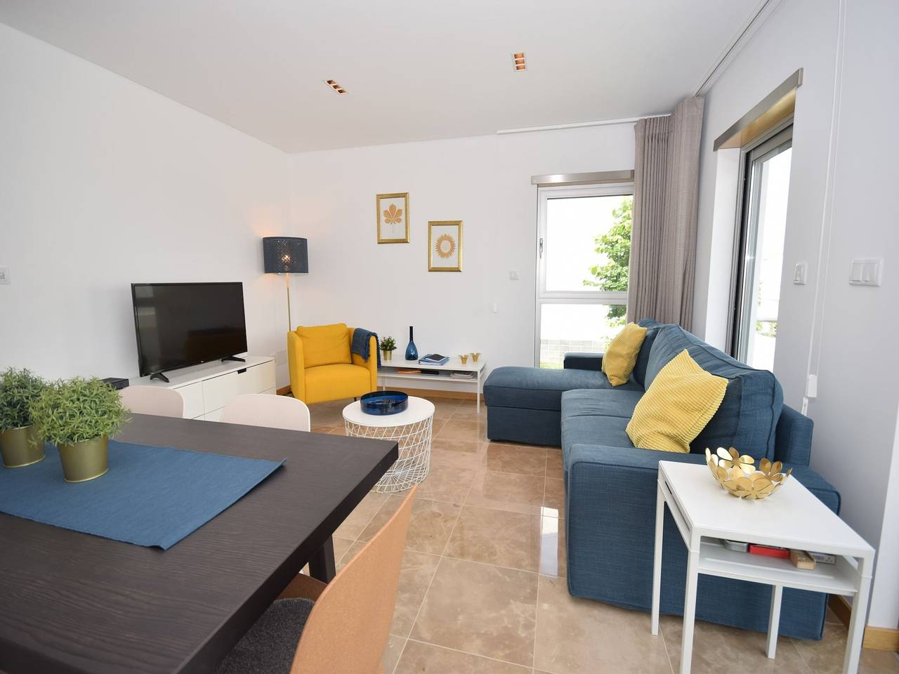 Holiday Home near São Martinho Beach in Salir do Porto, Tornada e Salir do Porto