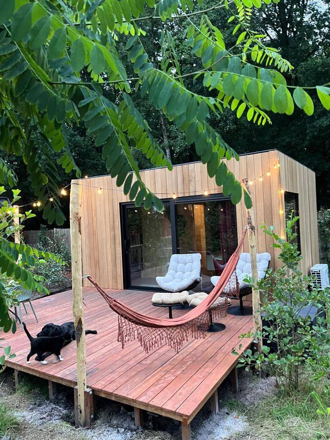 Lodge voor 2 personen, with Whirlpool and Terras as well as Tuin and Sauna in Westerwolde